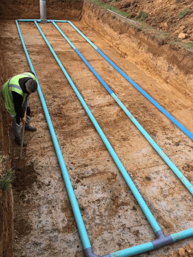 BARRE TP Terrassement Chateau Gontier R 04